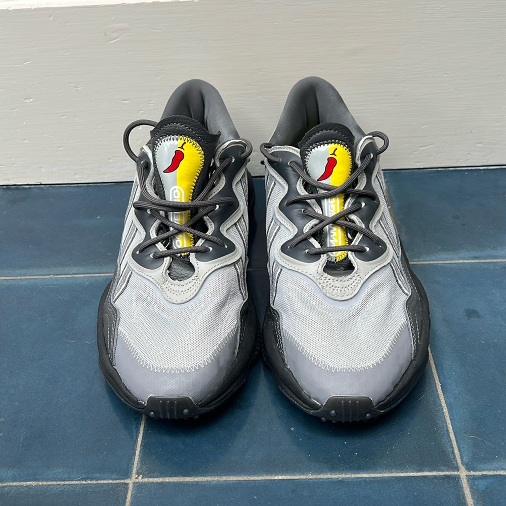 Adidas Ozweego Sneakers Sz 10.5